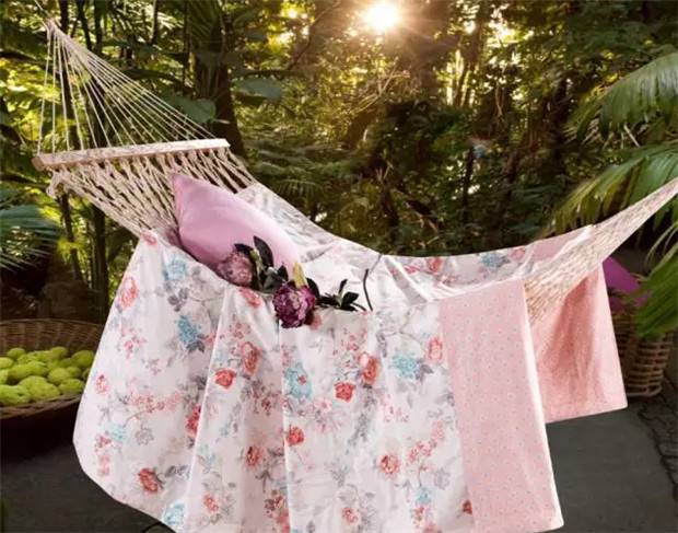 大家好,給大家介紹一下,這是我們家紡大會舉辦地@桐鄉