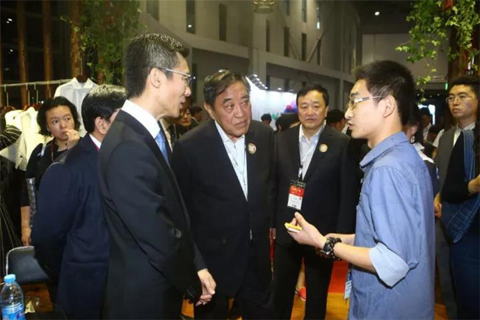 彰顯紡織大國(guó)風(fēng)范,中紡聯(lián)“秋季聯(lián)展”開幕