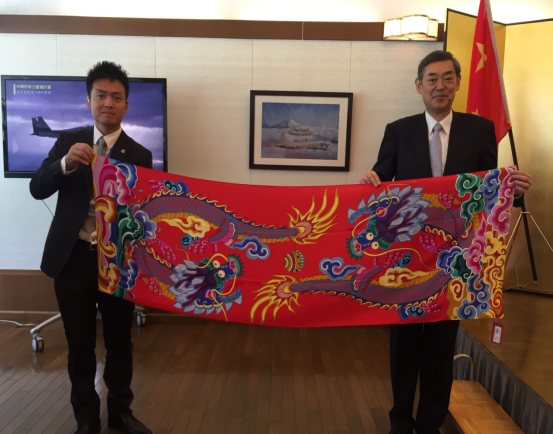 同樣是絲巾,奧羅拉憑什么敢說媲美愛馬仕?