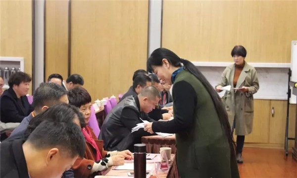 山東省布藝行業協會一七年理事會暨一屇四次會員代表大會在泰安召開