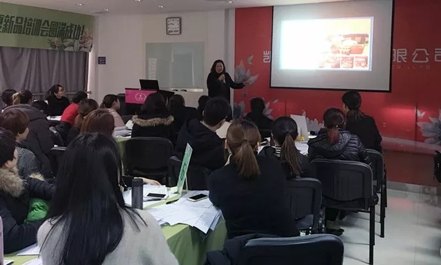 �Pʢ�Ҽ���Ӣ��Ӗ����2018��Ʒ��Ӗ���ի@�M�M��