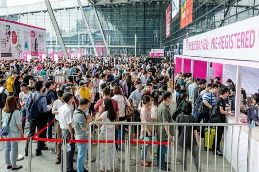 ���ڶYƷ�Ҿ�չ�_Ļ�ڼ���������c�����չ����ã��