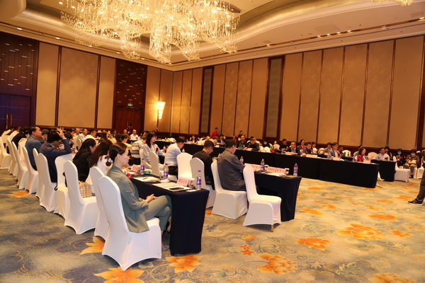 �R���ИI(y��)���������ɼҼ��P(y��ng)���𺽡����u�мҼ��f(xi��)��(hu��)�������(hu��)¡�����_(k��i)