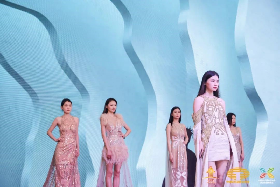 鋪就專精特之路,實(shí)現(xiàn)高質(zhì)量發(fā)展--2022中國紡織供應(yīng)鏈大會在南通隆重舉行